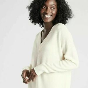 ATHLETA Oversized Wool Cashmere Tunic V neck black